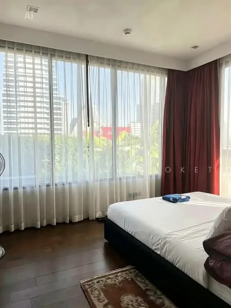 2 Bedroom condo in M Silom
