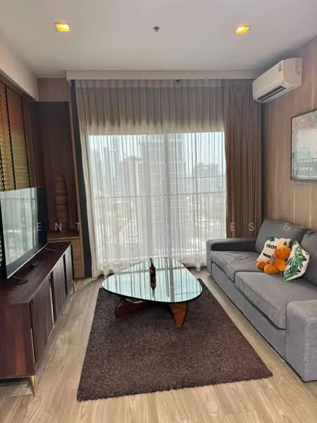 1 Bedroom condo in Noble Reveal