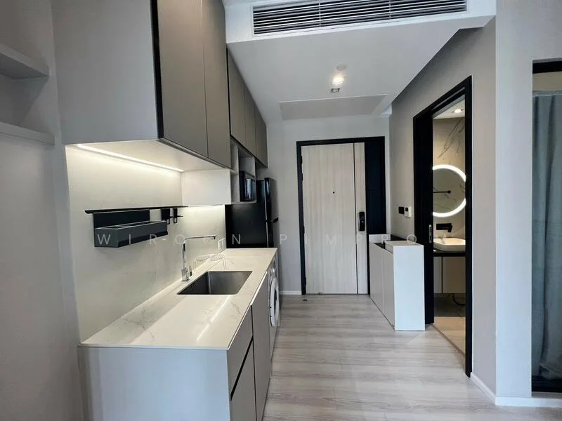 1 Bedroom condo in The Room Phaya Thai