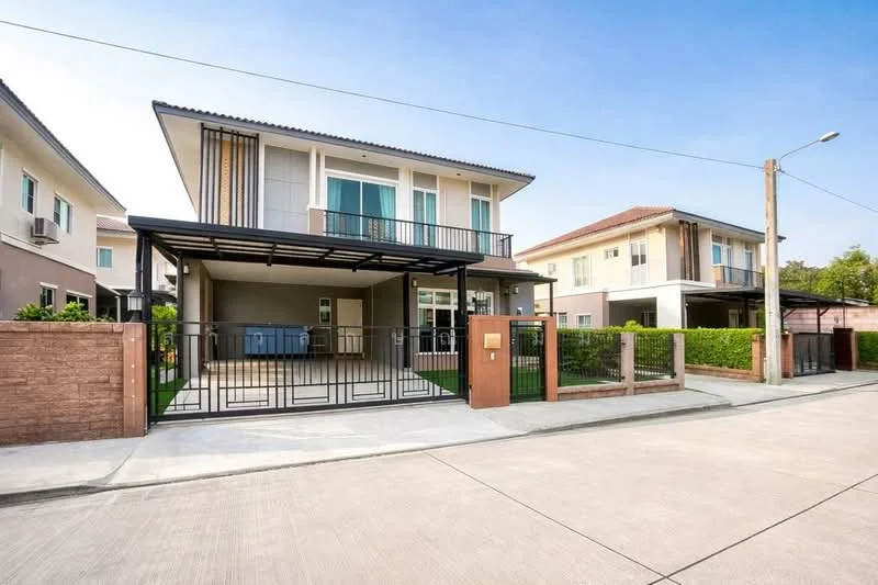 5 Bedroom condo in Passorn Prestiege Luxe Pattanakarn