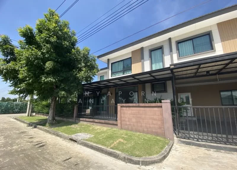 6 Bedroom condo in Casa Ville Wongwaen-Ramintra