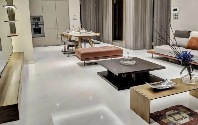 2 Bedroom condo in Sindhorn Tonson