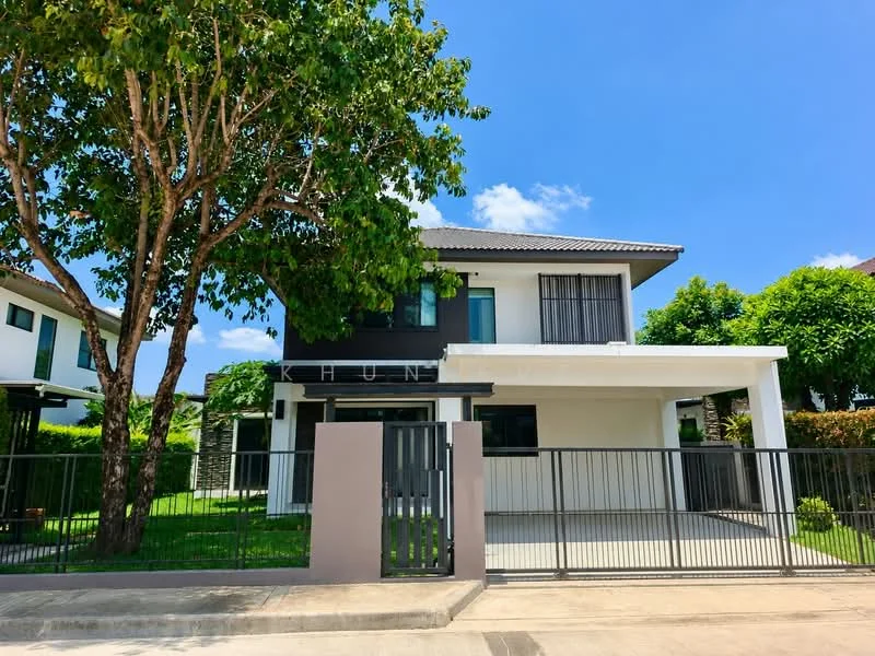 4 Bedroom condo in Mantana Bangna Km.7