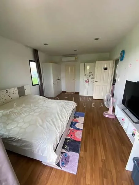 3 Bedroom condo in Golden Village