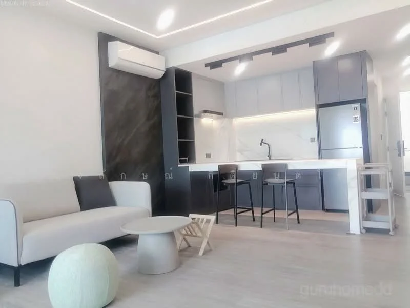 1 Bedroom condo in Baan Sathorn Chao Phraya