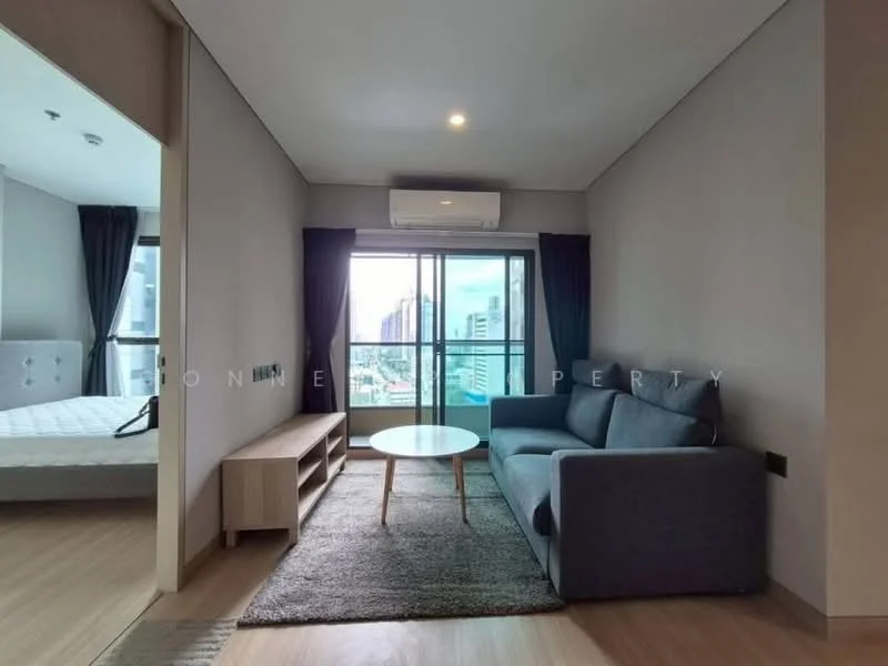 2 Bedroom condo in Lumpini Suite Phetchaburi-Makkasan