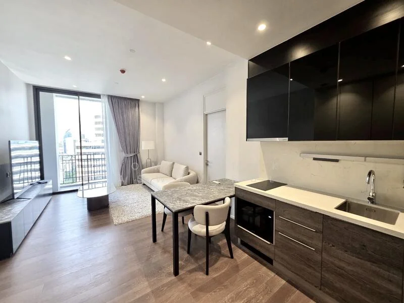 1 Bedroom condo in Muniq Langsuan