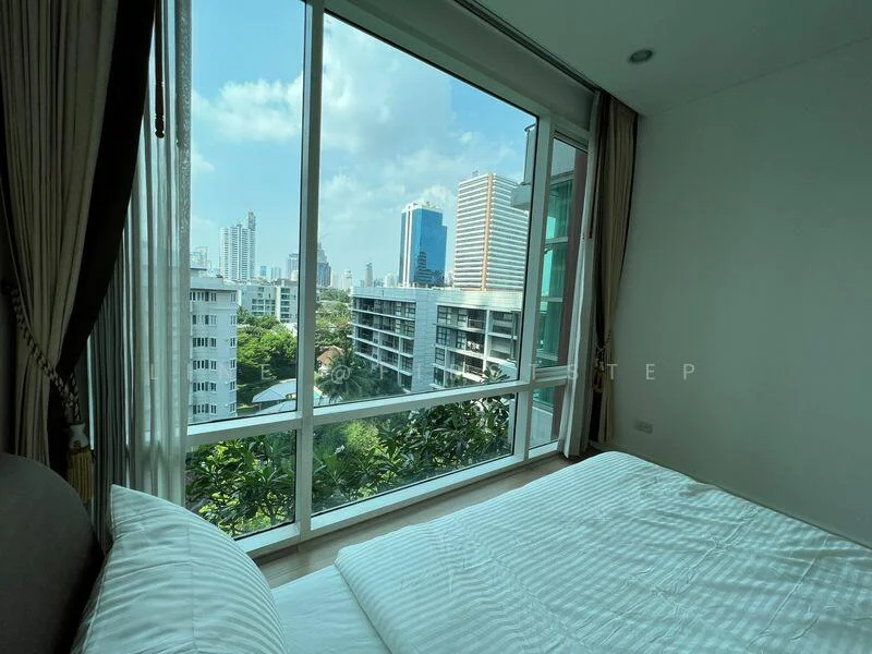 2 Bedroom condo in Fullerton Sukhumvit