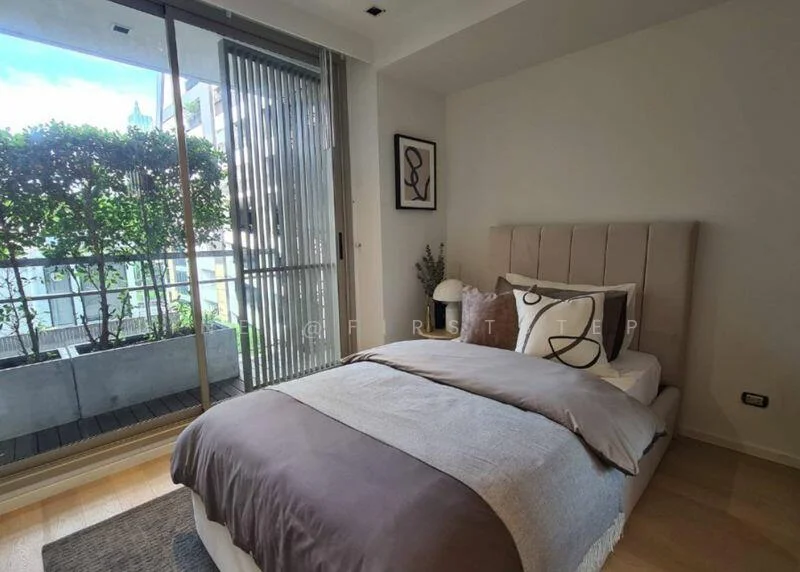 2 Bedroom condo in Craft Ploenchit