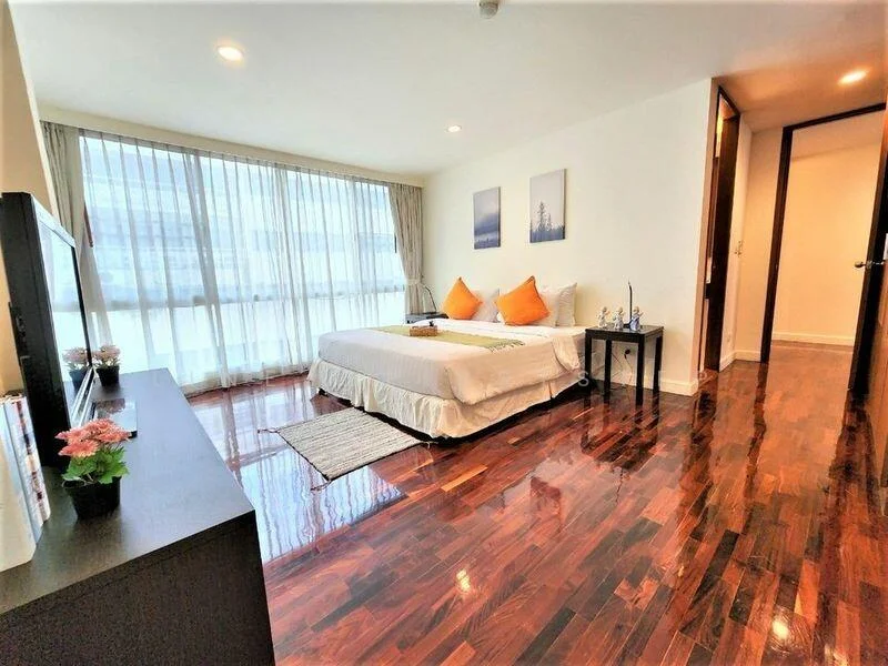 3 Bedroom condo in Sathorn Gallery Residences