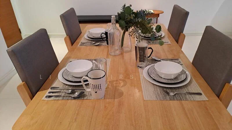 2 Bedroom condo in Fullerton Sukhumvit