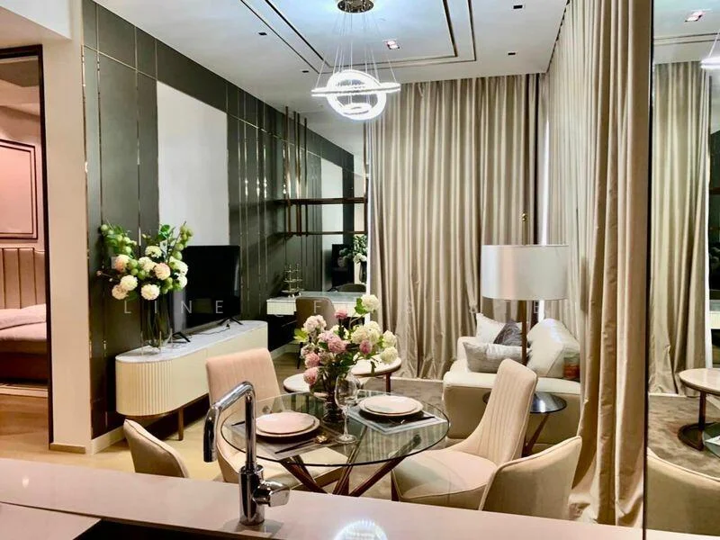 2 Bedroom condo in 28 Chidlom