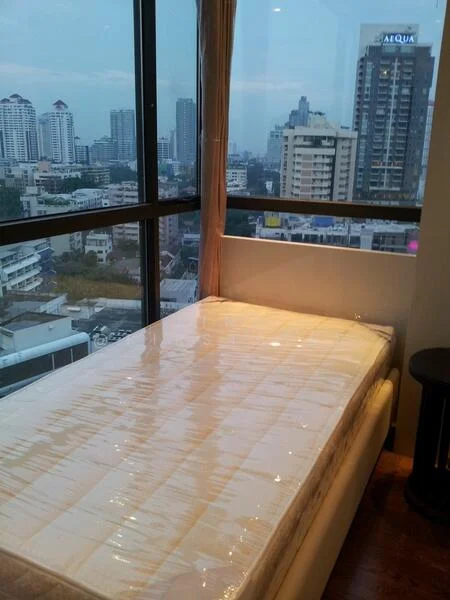 2 Bedroom condo in The Address Sukhumvit 28