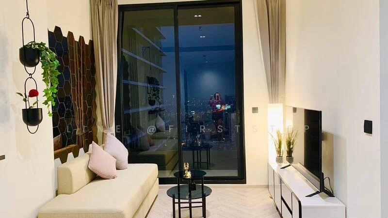 2 Bedroom condo in Chapter Charoennakhon–Riverside