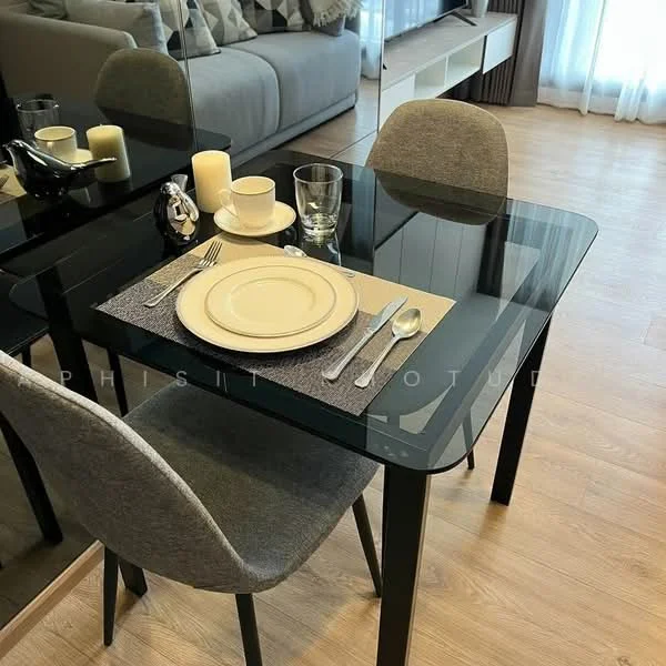 1 Bedroom condo in Noble Around Ari
