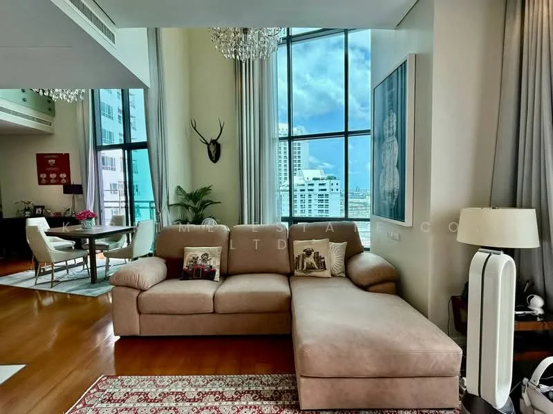 3 Bedroom condo in Bright Sukhumvit 24