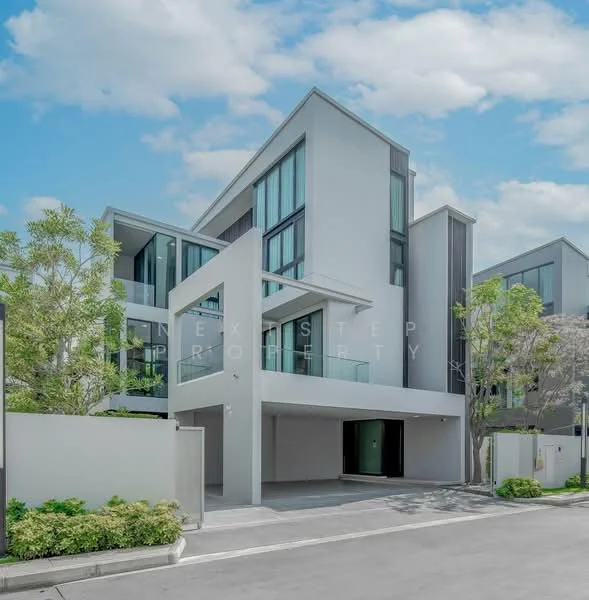 4 Bedroom condo in VIVE Krungthep Kreetha