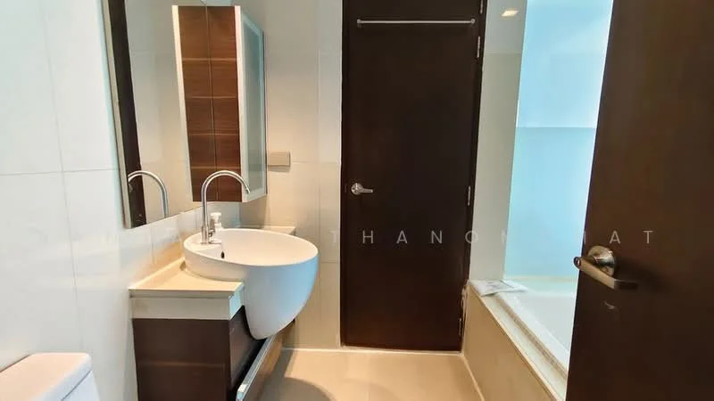 1 Bedroom condo in Sky Walk Residences