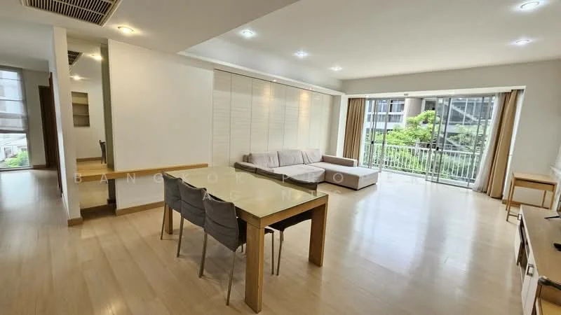 2 Bedroom condo in Baan Sukhumvit 27