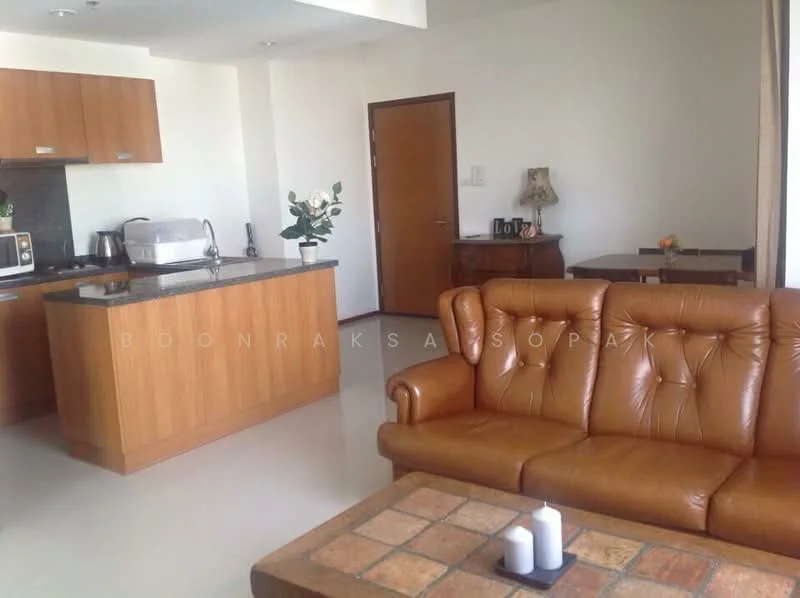 1 Bedroom condo in Villa Sathorn