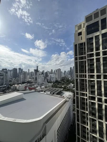 1 Bedroom condo in 39 by Sansiri