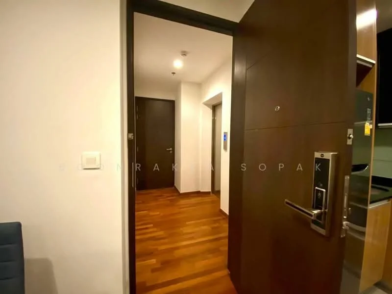 1 Bedroom condo in Wish Signature Midtown Siam