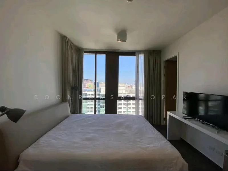 2 Bedroom condo in The Lofts Ekkamai