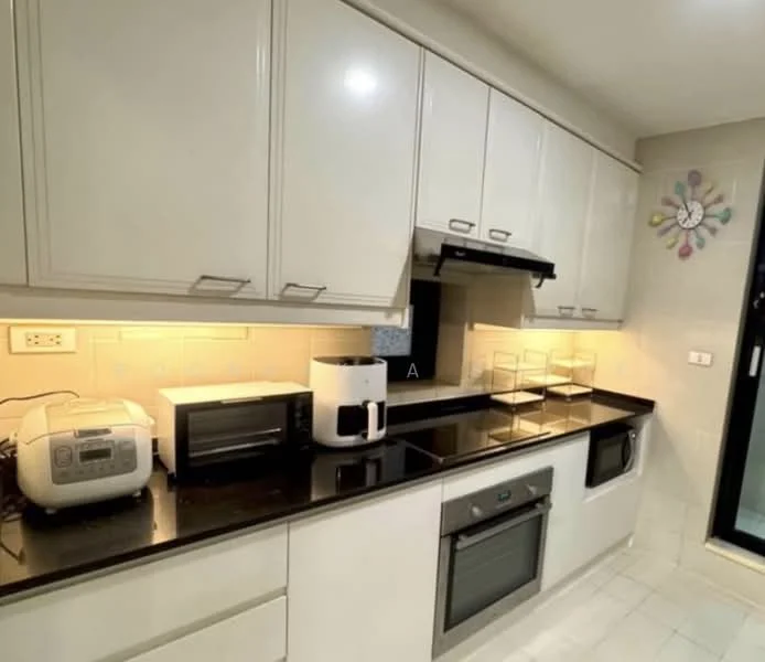 2 Bedroom condo in Baan Piya Sathorn