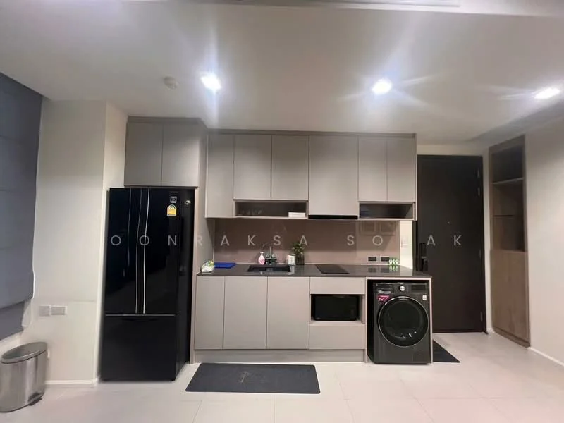 2 Bedroom condo in The Edge Sukhumvit 23