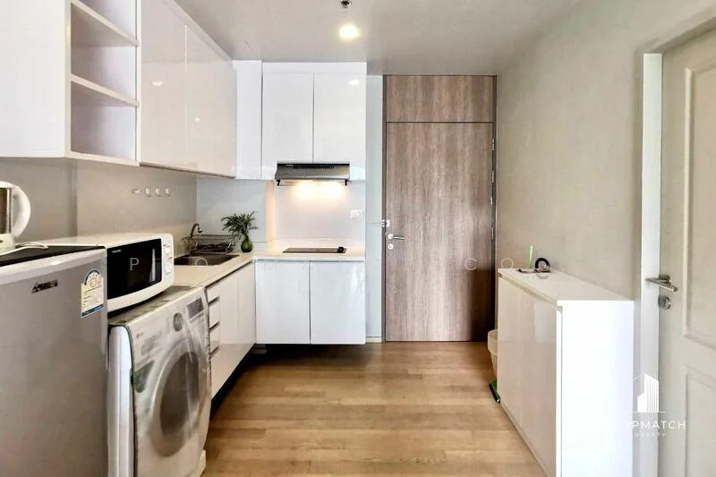1 Bedroom condo in Noble Refine