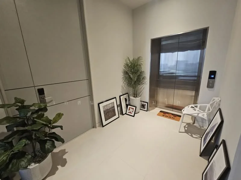 2 Bedroom condo in Vittorio 39