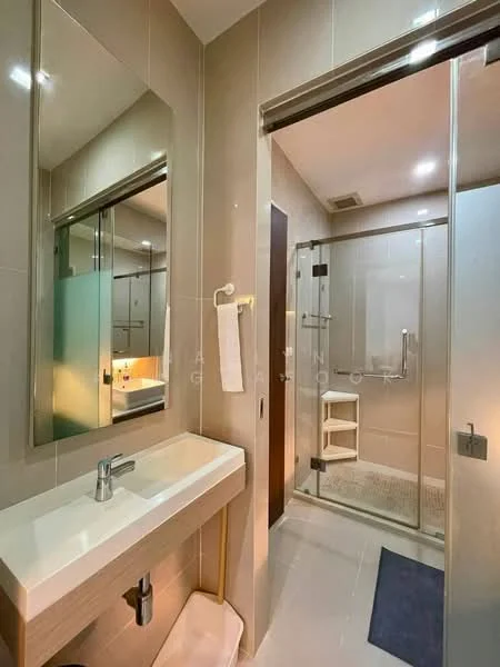 2 Bedroom condo in Q Asoke