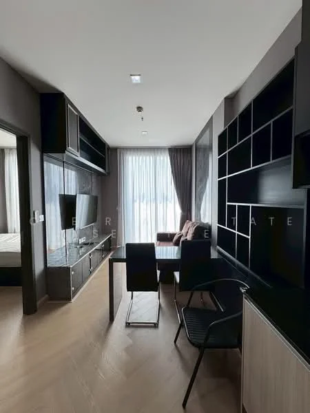 1 Bedroom condo in The Edge Sukhumvit 23