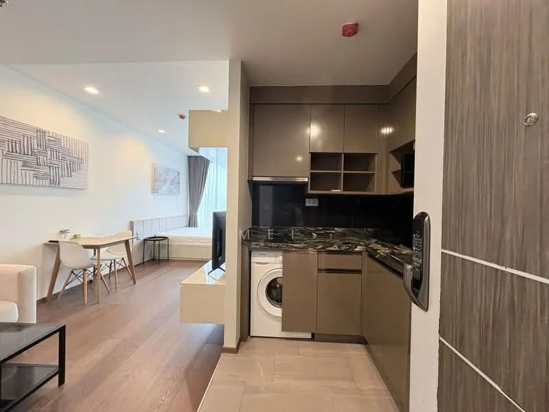 1 Bedroom condo in IDEO Q Victory
