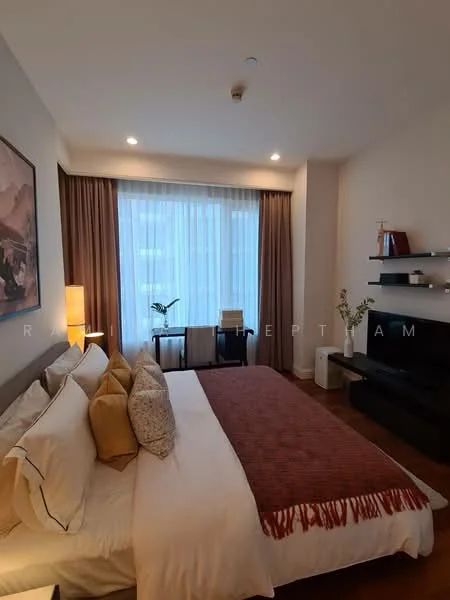 2 Bedroom condo in Q Langsuan