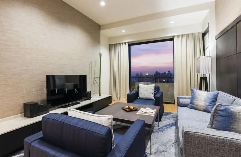 1 Bedroom condo in Emporium Suites by Chatrium
