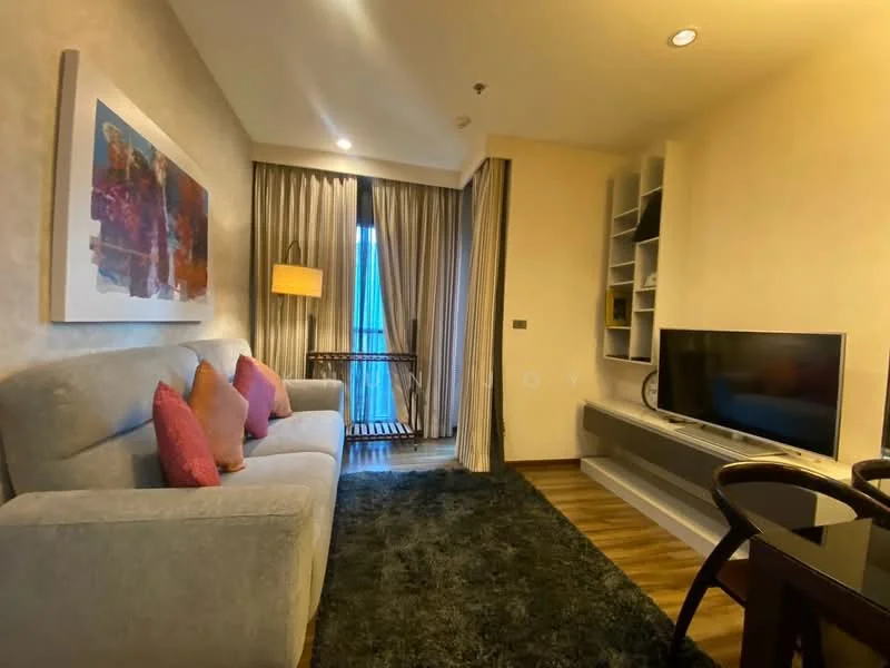 2 Bedroom condo in Wyne Sukhumvit