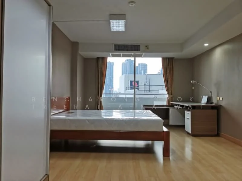 2 Bedroom condo in Supalai Park Ratchayothin