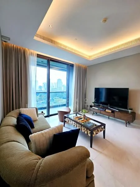 2 Bedroom condo in Sindhorn Tonson
