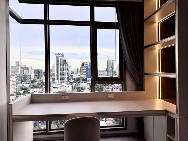 1 Bedroom condo in Rhythm Ekkamai Estate