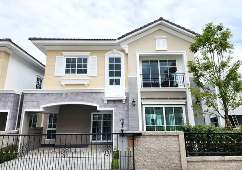 4 Bedroom condo in Golden Neo Bangna-Suan Luang