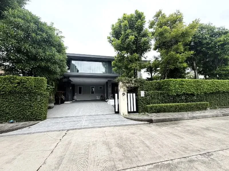 3 Bedroom condo in Golden Nakara