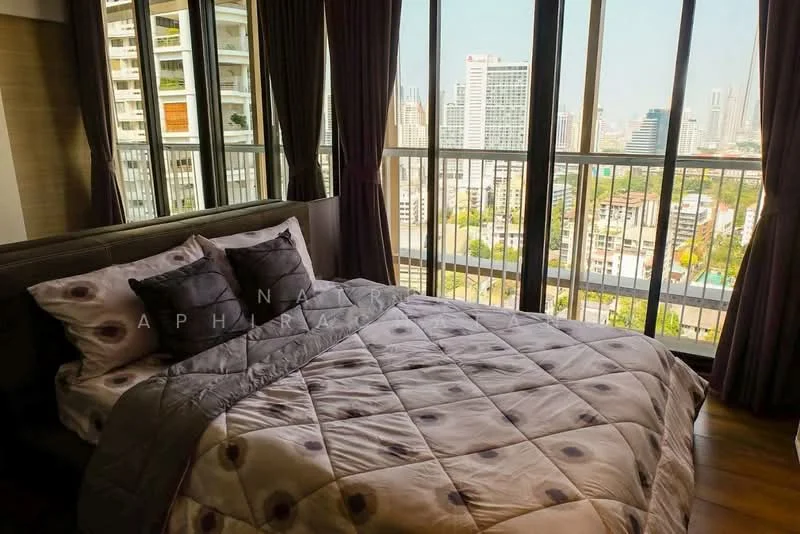 1 Bedroom condo in Park Origin Phrom Phong (Park 24)