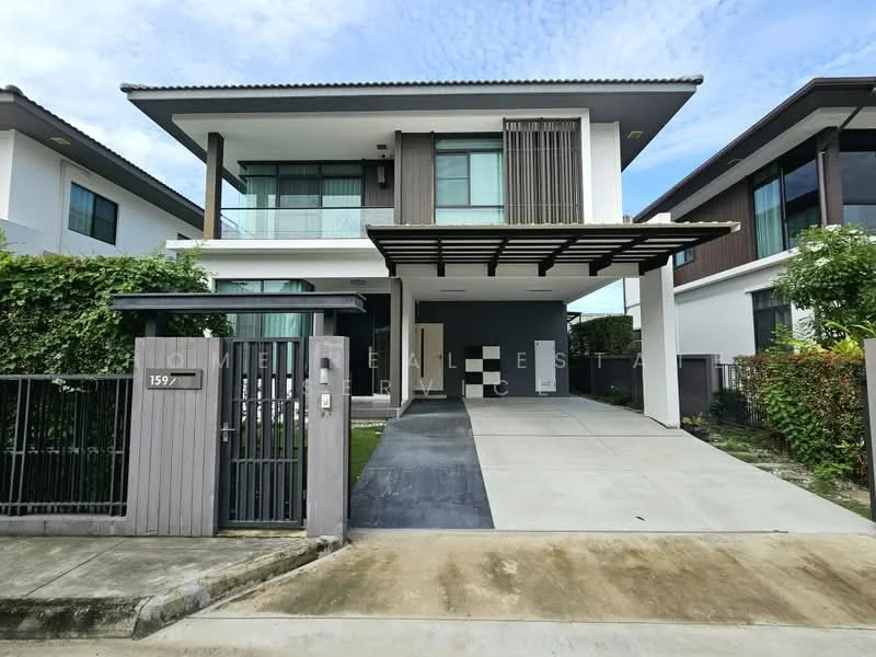 3 Bedroom condo in Mantana Srinakarin - Bangna