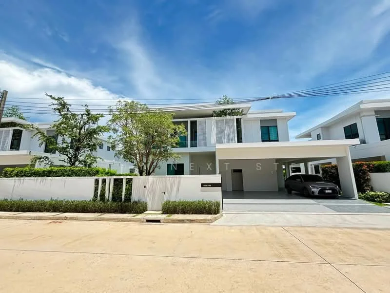 4 Bedroom condo in Mantana Bangna Km.15