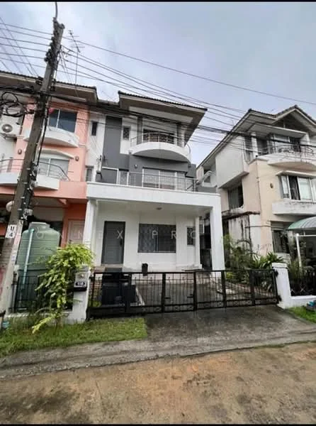 3 Bedroom condo in Supalai Ville Rattanathibet