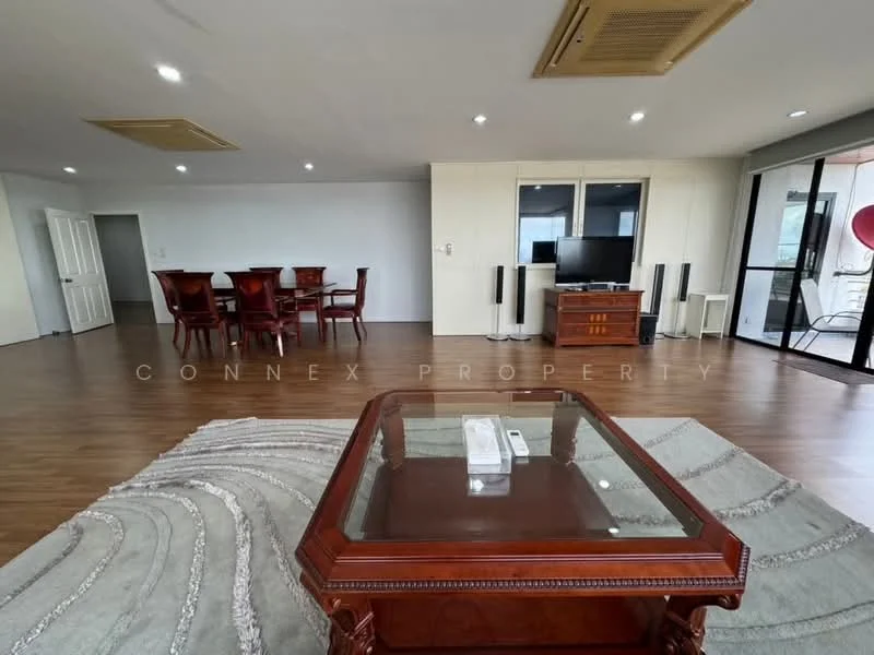 2 Bedroom condo in Riverine Place