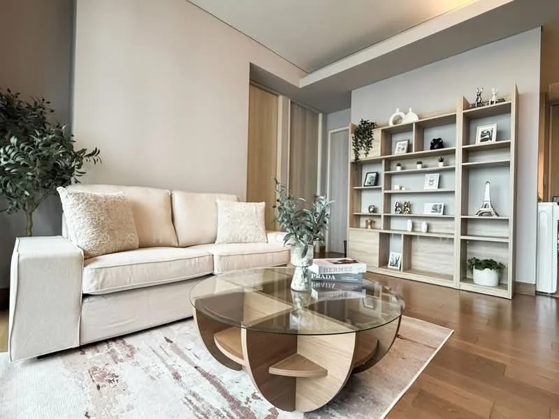 2 Bedroom condo in The Lumpini 24