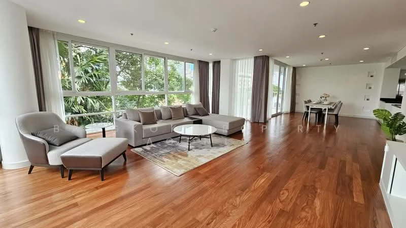 3 Bedroom condo in Shama Ekamai Bangkok