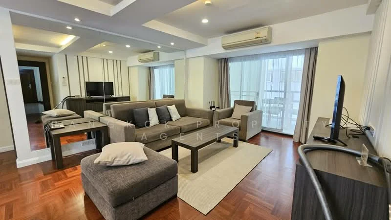 2 Bedroom condo in Kameo Court